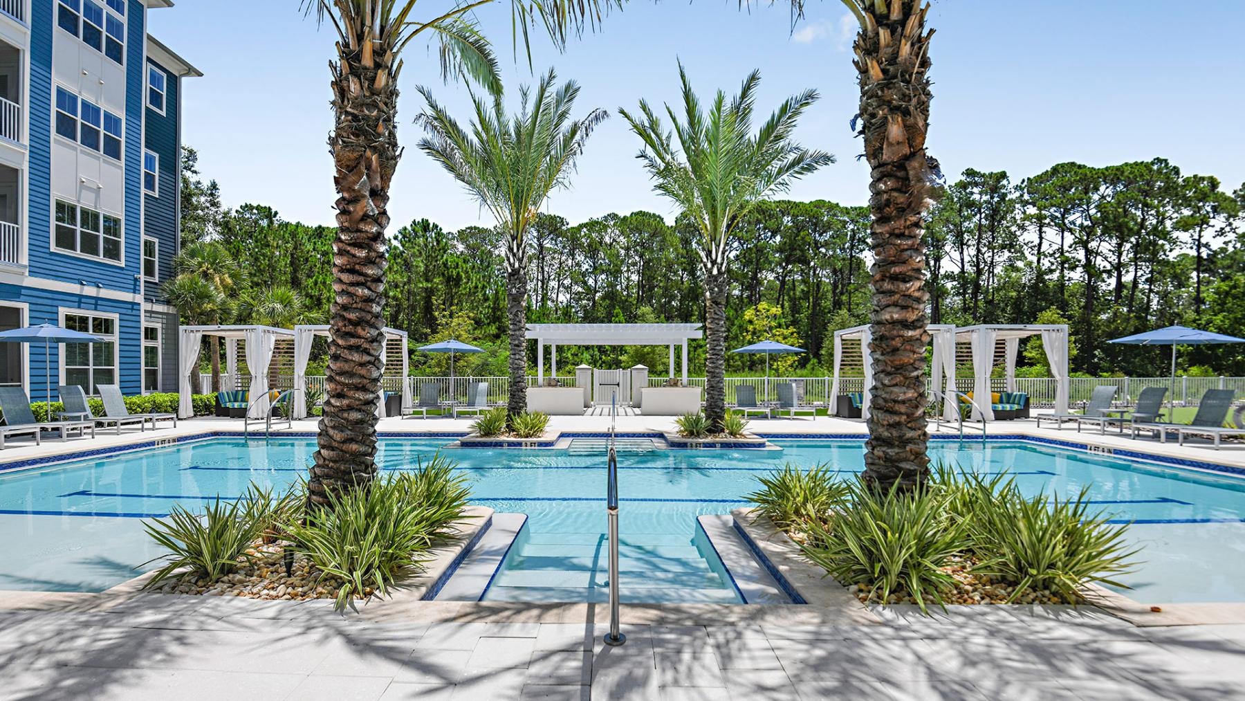 Resort-style swimming pool Resort-style swimming pool
